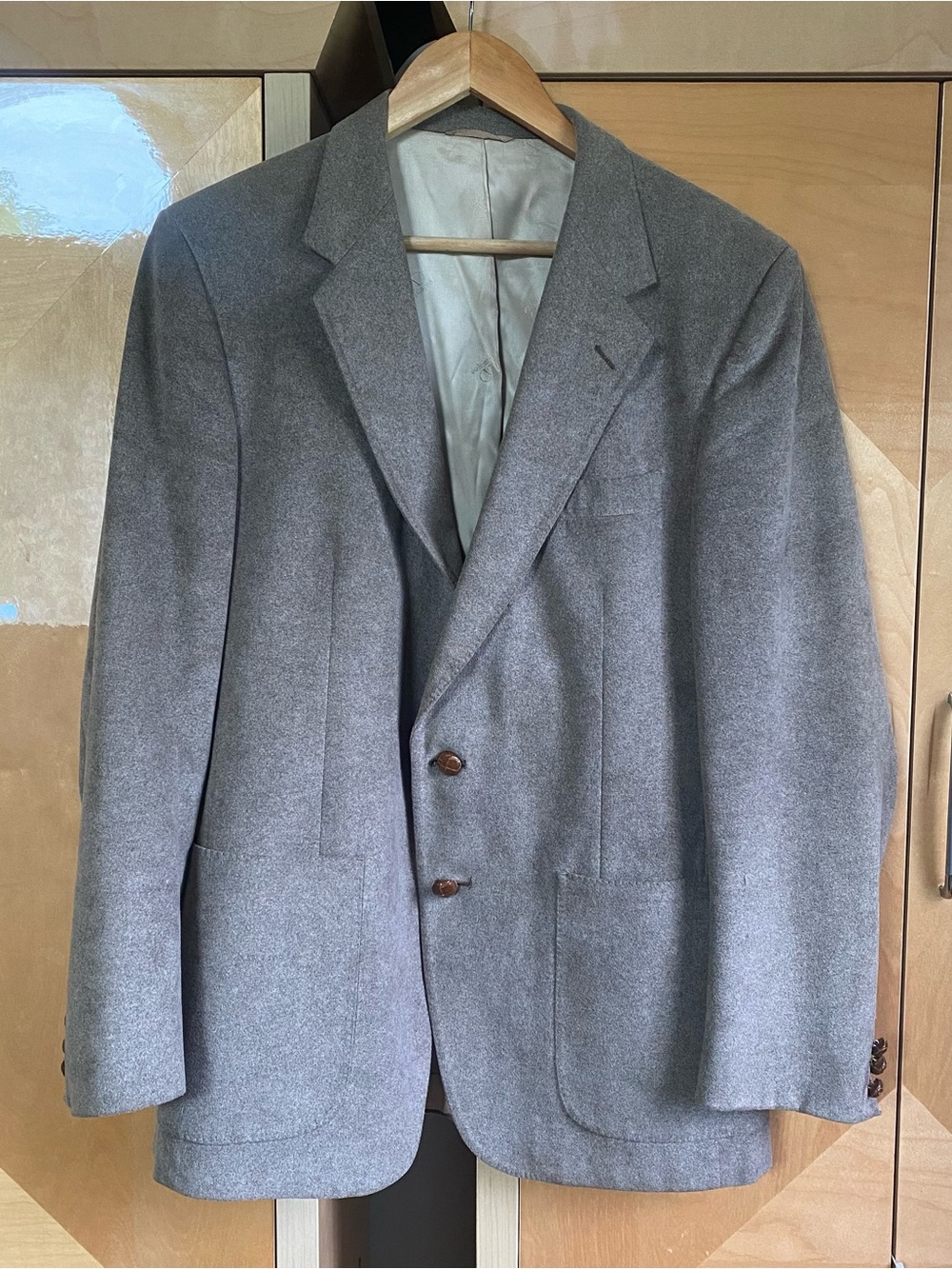 Vintage Valentino Uomo blazer Size 38R Virgin Wool/cashmeme Leather Buttons Gray
